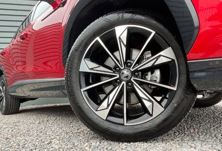 MG HS 1.5 T-GDI TROPHY DCT