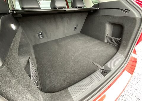 MG HS 1.5 T-GDI TROPHY DCT 18