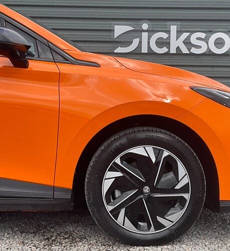 MG MG4 EV TROPHY 64kWh
