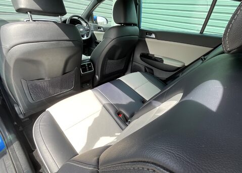 Kia Sportage 1.6 CRDI GT-LINE ISG MHEV 14