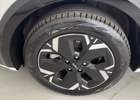 Kia Niro EV 64.8kWh 3 17