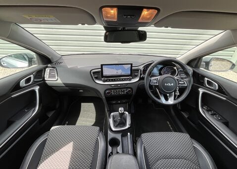 Kia Ceed 1.5 T-GDi '3' ISG 13