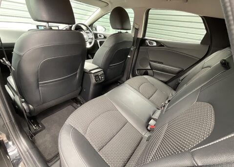 Kia Xceed 1.6 GDi 3 PHEV AUTO 16