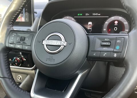 Nissan Qashqai DIG-T TEKNA DCT MHEV 25