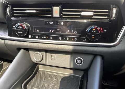 Nissan Qashqai DIG-T TEKNA DCT MHEV 17