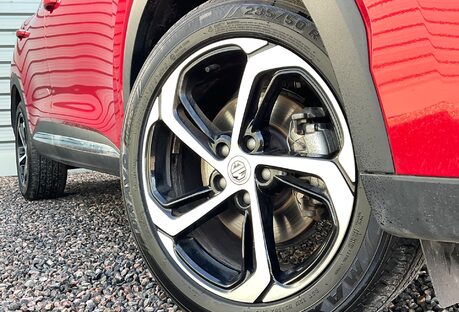 MG HS 1.5 T-GDI SE DCT