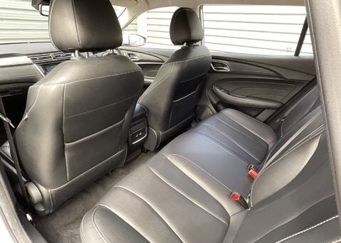 MG MG5 EV 53kWh EXCLUSIVE 11