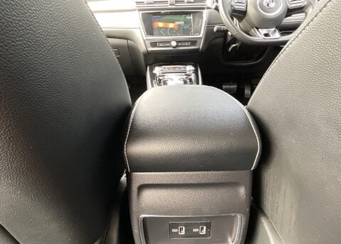 MG MG5 EV 53kWh EXCLUSIVE 12