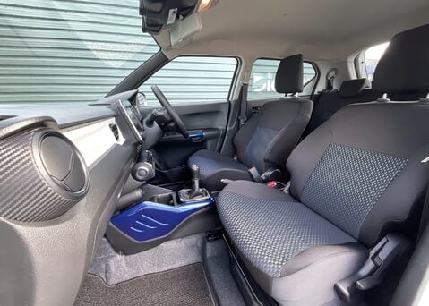 Suzuki Ignis SZ5 DUALJET MHEV 13