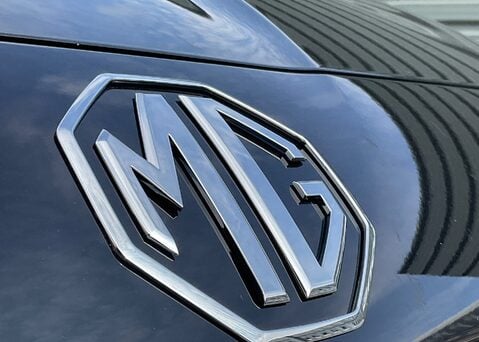 MG HS 1.5 T-GDI TROPHY PHEV 4