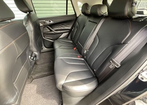 MG HS 1.5 T-GDI TROPHY PHEV 18