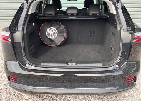 MG HS 1.5 T-GDI TROPHY PHEV 12