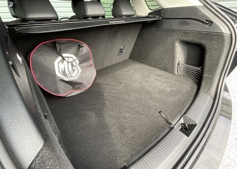 MG HS 1.5 T-GDI TROPHY PHEV 11