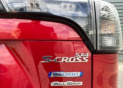 Suzuki SX4 S-Cross ULTRA BOOSTERJET ALLGRIP MHEV 18