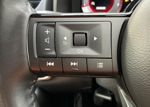 Nissan Qashqai DIG-T TEKNA PLUS MHEV 26