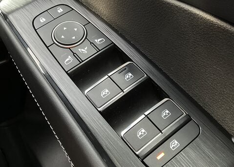 Nissan Qashqai DIG-T TEKNA PLUS MHEV 29