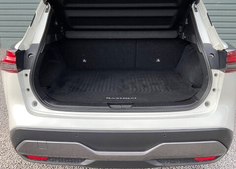 Nissan Qashqai DIG-T TEKNA PLUS MHEV 24