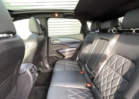 Nissan Qashqai DIG-T TEKNA PLUS MHEV 18