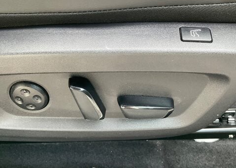 Nissan Qashqai DIG-T TEKNA PLUS MHEV 23