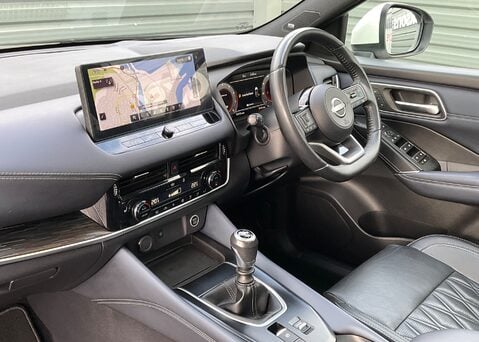 Nissan Qashqai DIG-T TEKNA PLUS MHEV 13