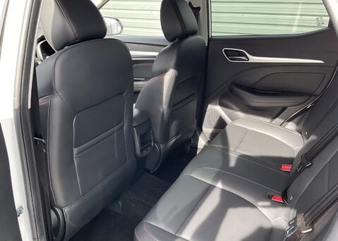 MG ZS 1.5 T-GDI EXCLUSIVE AUTO 17
