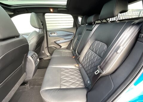 Nissan Qashqai DIG-T TEKNA PLUS MHEV 17