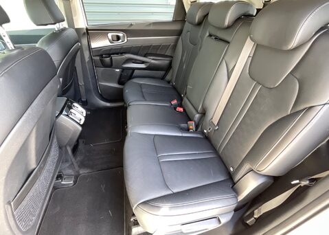 Kia Sorento 1.6 T-GDi HEV '3' 18
