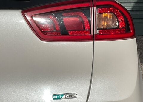 Kia Niro 1.6 GDi '2' HEV 12