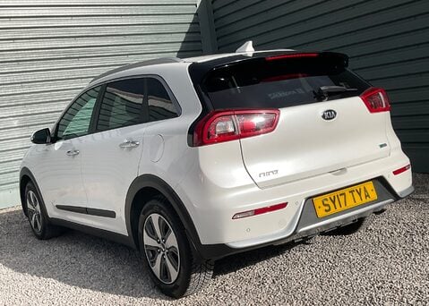Kia Niro 1.6 GDi '2' HEV 8