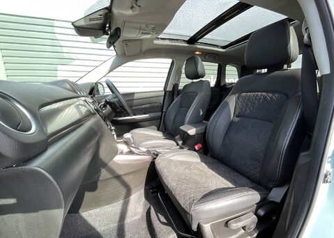 Suzuki Vitara SZ5 8