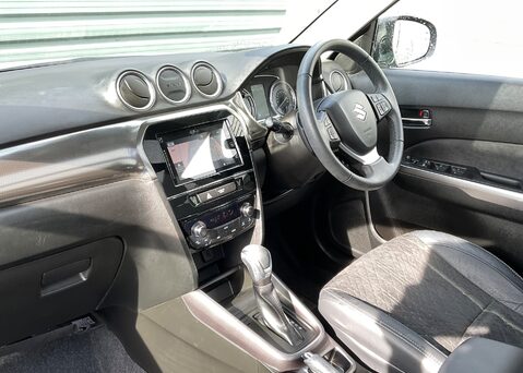 Suzuki Vitara SZ5 9
