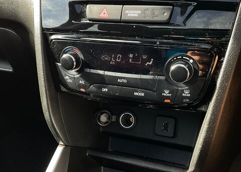 Suzuki Vitara SZ5 21