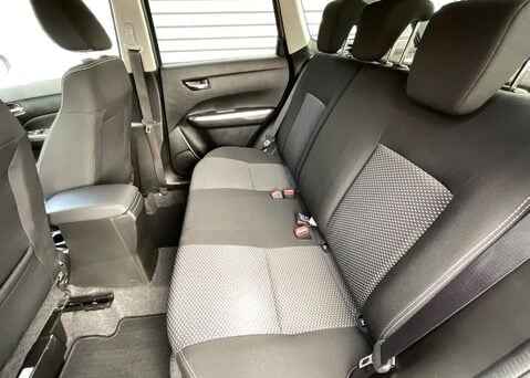 Suzuki Vitara SZ-T BOOSTERJET ALLGRIP MHEV 18