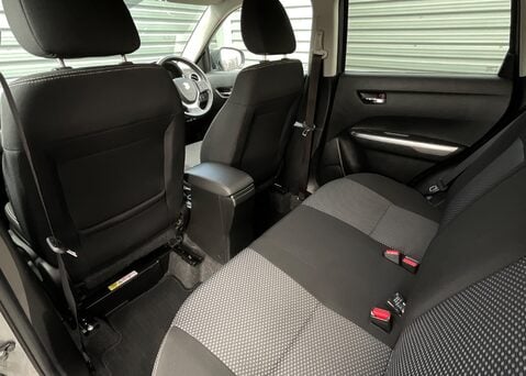 Suzuki Vitara SZ-T BOOSTERJET ALLGRIP MHEV 13