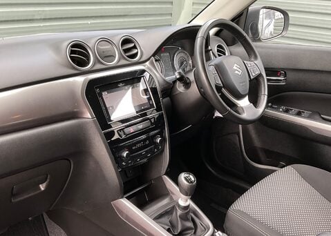Suzuki Vitara SZ-T BOOSTERJET ALLGRIP MHEV 11