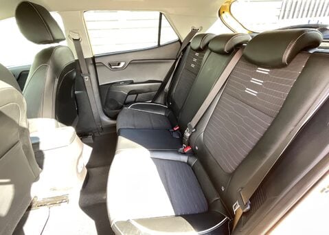 Kia Stonic  1.0 T-GDi 48v GT-LINE S 16