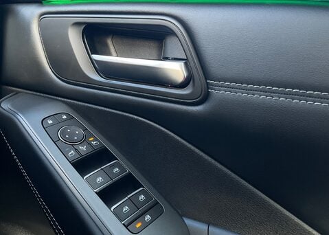 Nissan Qashqai DIG-T N-CONNECTA 19