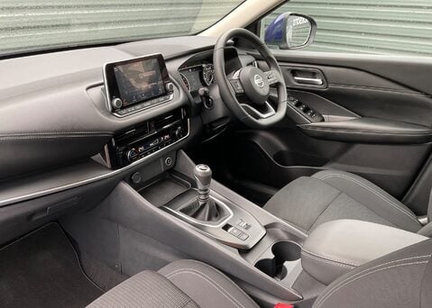 Nissan Qashqai DIG-T ACENTA PREMIUM MHEV 9