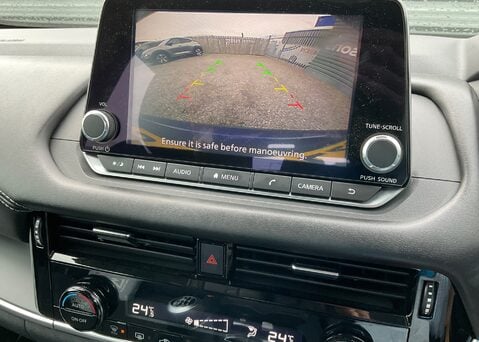 Nissan Qashqai DIG-T ACENTA PREMIUM MHEV 16