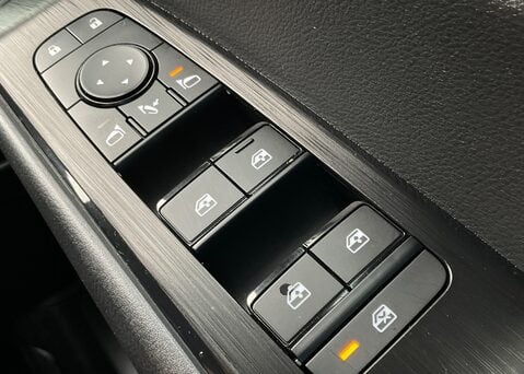 Nissan Qashqai DIG-T ACENTA PREMIUM MHEV 21