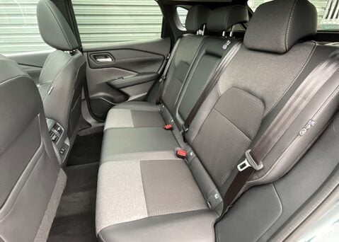 Nissan Qashqai DIG-T N-CONNECTA 19