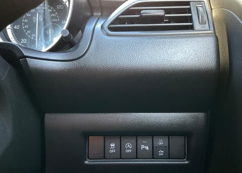 Suzuki Swift SZ-T DUALJET MHEV 25