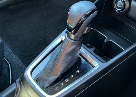 Suzuki Swift SZ-T DUALJET MHEV 22