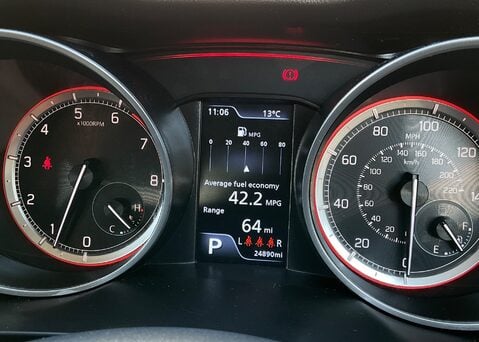 Suzuki Swift SZ-T DUALJET MHEV 26