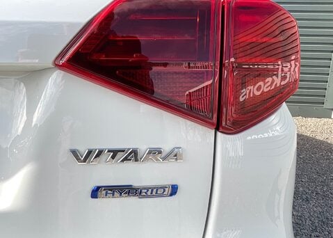 Suzuki Vitara SZ-T BOOSTERJET MHEV 13