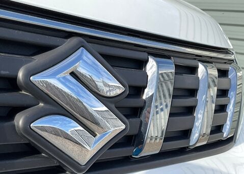 Suzuki Vitara SZ-T BOOSTERJET MHEV 4