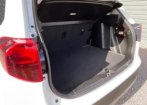 Suzuki Vitara SZ-T BOOSTERJET MHEV 10