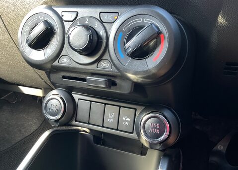 Suzuki Ignis SZ-T DUALJET MHEV 19