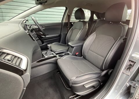 Kia Ceed 1.5 T-GDI '3' ISG 17