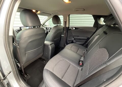 Kia Ceed 1.5 T-GDI '3' ISG 15